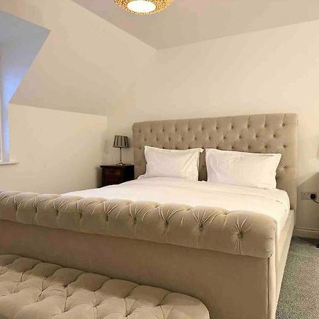 Serene Home Ideally Connected To Central London ブロムリー エクステリア 写真